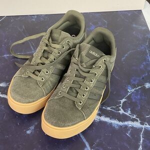 Adidas Men's Olive and Tan Sneakers Size 9.5